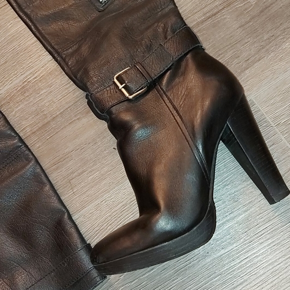 Woman's Boots👢🛍 - Picture 4 of 16